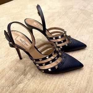 Valentino Rockstud Pumps